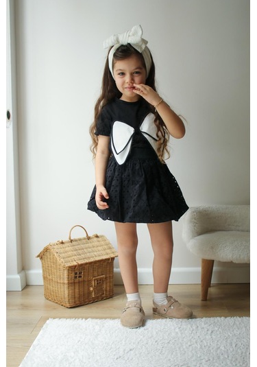 Kız Çocuk Detaylı Mini Balon Etek Fiyonk Aplike Tshirt Altüst Takım 2 Parça Siyah Beyaz Siyah - Beyaz Kız Çocuk Detaylı Mini Balon Etek Fiyonk Aplike Tshirt Altüst Takım 2 Parça Siyah Beyaz Siyah - Beyaz