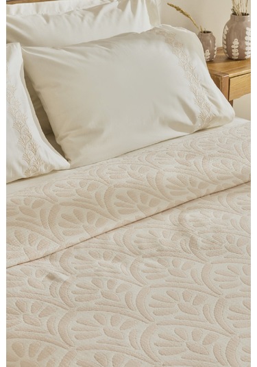 Karaca Home Shailyn Nakışlı Müslin Çift Kişilik Pike Takımı Pudra Pudra