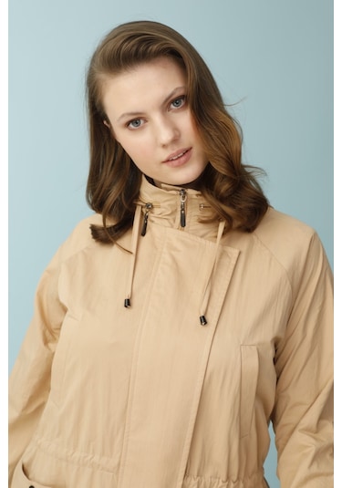Rivetli Çıkarılan Kapüşonlu Plus Trençkot - Bej