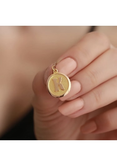 Özden Kuyumcusu  14 Ayar Altın Vintage Oval K Harf Kolye Ucu