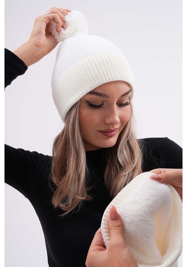 Peluş Ponponlu Bere Beyaz