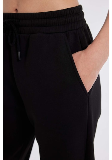 DeFacto Standart Fit Kalın Jogger Eşofman Altı Bel Paça Lastikli Basic Düz Uzun Boy S7370AZ24WNBK81