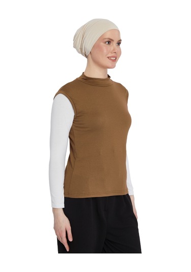 Organik Kolsuz Balıkçı Yaka Likralı Kadın Sıfır Kol Body Açık Çikolata