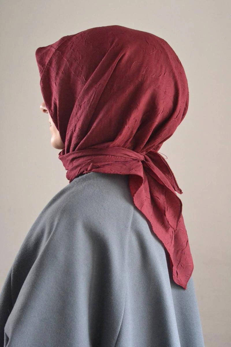 Bambu Kraş Eşarp 100x100 Cm Terletmez, Tok Ve Dik Duran, Dört Mevsim Kullanıma Uygun Bordo