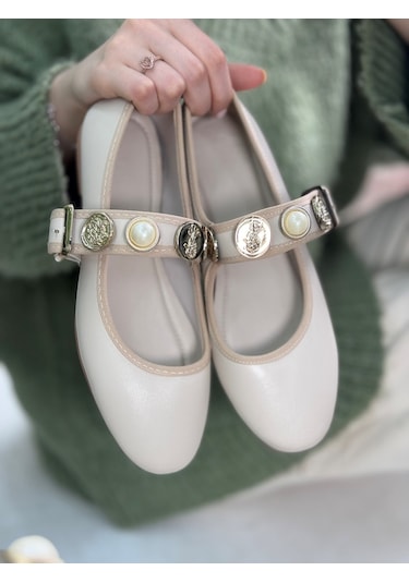 Günlük Kadın Babet İnci Altın Bant Toka Oval Burun Hafif Ortopedik Rahat Ev İş Ofis Ayakkabı 300 Bej