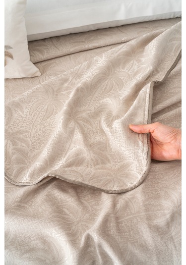 Palmiye Vizon Nakışlı Çift Kişilik Nevresimli Pike Seti - 8 Parça Çeyiz Seti Vizon