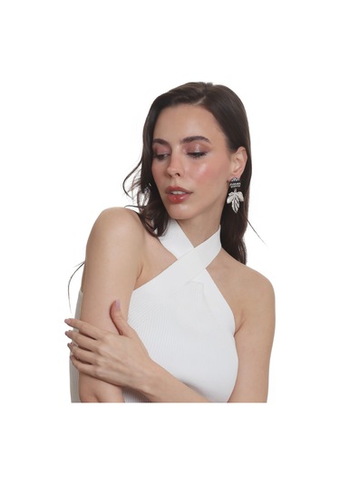 Labalaba Kadın Çivili Model Yaprak Formlu Küpe Çok Renkli