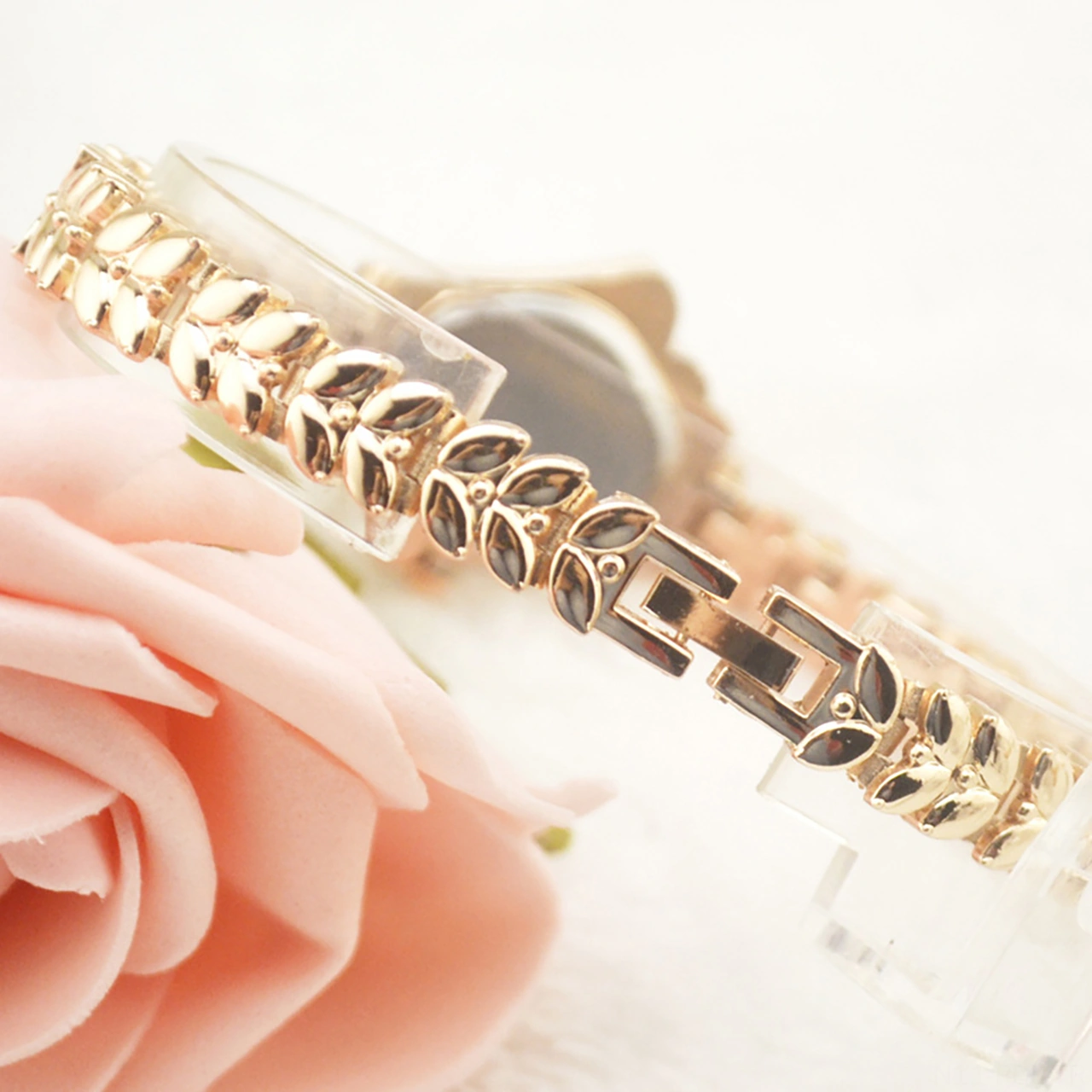 Padalink Kadınlar İçin Zircon Taşlı El Bileklik Saati - Moda Quartz Kol Saati, Gençler Ve Öğrencilere Uygun, Altın Arka Planlı, Dayanıklı Tasarım Diğer