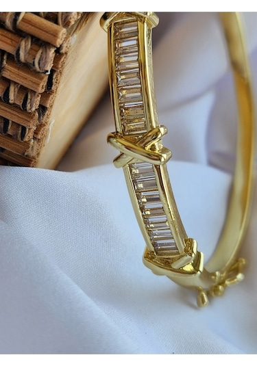 Xoxo Mers Model Zirkon Taşlı Çelik Kelepçe Bileklik Gold
