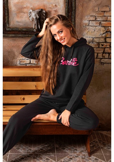 Mevsimlik Kapşonlu Kadın Eşofman Takımımı - Sportif Kadın Giyim Siyah