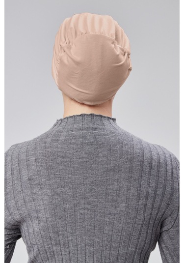 Kadın Tesettür Hazır Pratik Geçmeli Bone Lastikli Kaymaz Bej