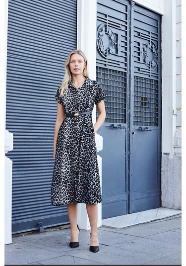 Kadın Desenli Yakalı Düşük Omuzlu Duble Kol Kemerli Midi Boy Elbise Deri Kemer Dahil -antrasit Leopar Antrasit Leopar