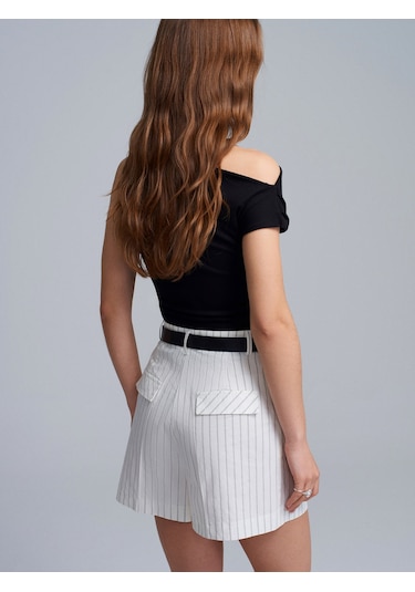 Dilvin 72247 Kemerli Mini Şort-beyaz Beyaz