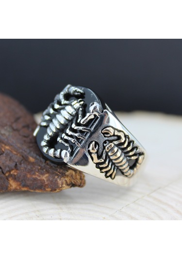 925 Ayar Siyah Oniks Taşlı 3 Akrep Figürlü Gümüş Erkek Yüzüğü Gümüş