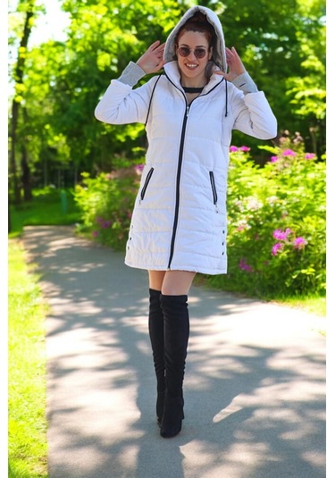 Kışlık Kapüşonlu Su Geçirmez Uzun Şişme Kadın Mont Beyaz