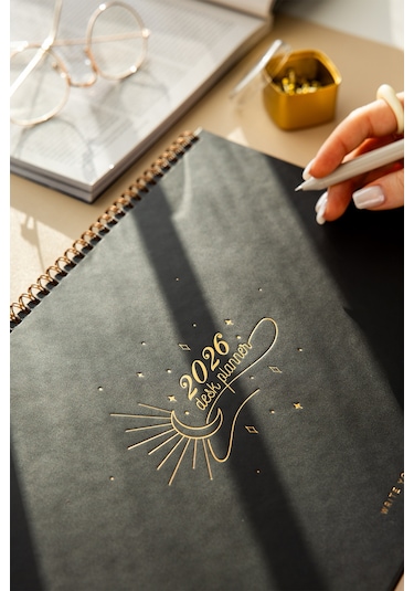 2026 Haftalık Spiralli Masaüstü Planlayıcı 24x34 Cm - Desk Planner Siyah Siyah
