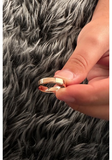 Fiyonk Kuyumculuk 14 Ayar Altın 5 Mm Erkek Köşeli Alyans 001