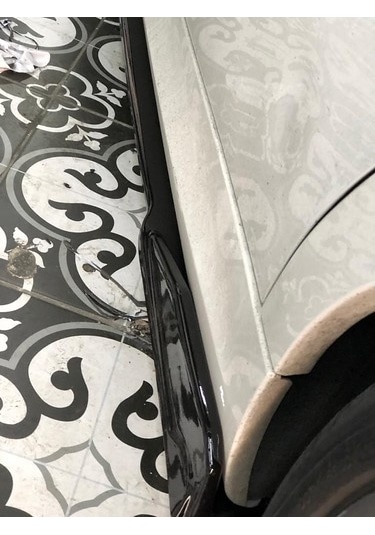 Bmw E90 Marşpiyel Lipi Flaplı Parlak  Siyah