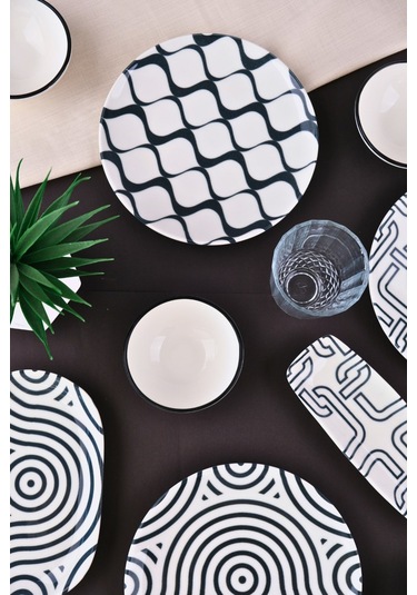 Tabak Evi Porselen Black Kahvaltı Ve İkram Takımı 6 Kişilik 14 Parça Tvl14kahprs1152 Çok Renkli