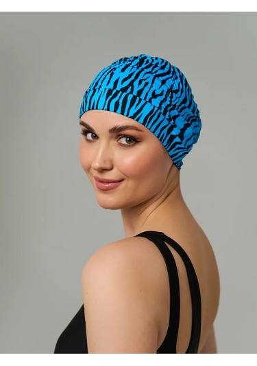 Havuz Ve Su Parkurundaki Kumaş Yüzme Bonesi 390223117 Açık Mavi