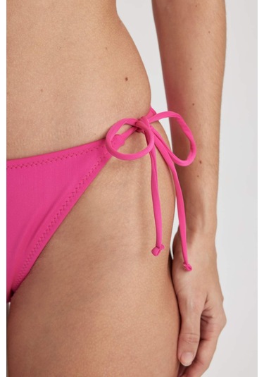 DeFacto Bağcıklı Bikini Altı-Fall in Love T3670AZ24SMPN615