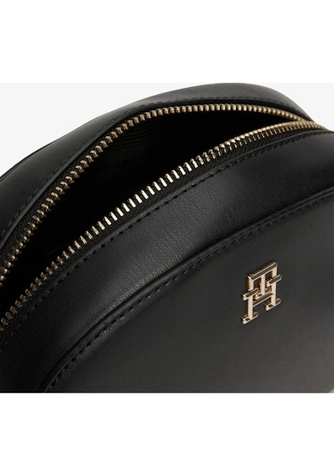 Tommy Hilfiger Kadın Çapraz Askılı Çanta Aw0aw16679bds Siyah