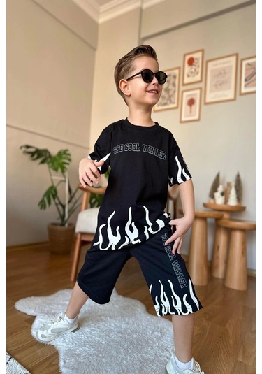 Yeni Sezon Alev Desenli Siyah Renk Erkek Çocuk Şortlu Takım Siyah
