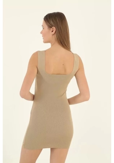 Kadın Kare Yaka Midi Boy Likralı Polelit Elbise - Bej Bej