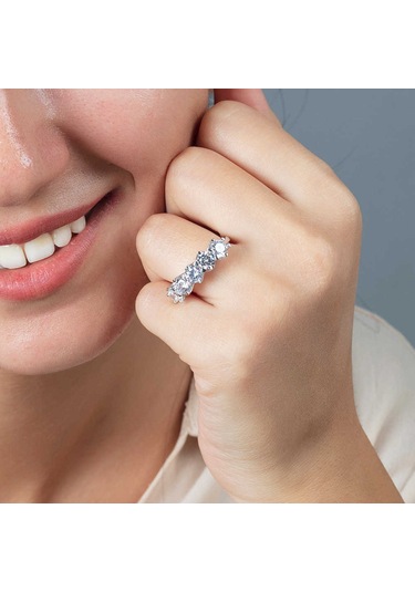 Tesbihane Starlight Diamond Pırlanta Montür 925 Ayar Gümüş Kadın Beştaş Yüzük Beyaz