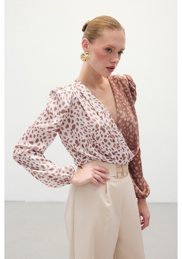 Sateen Kruvaze Desenli Bodysuit - Kahve-bej