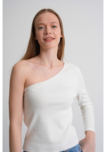 Alexandergardı Fitilli Tek Kol Detaylı Kadın Bluz Beyaz