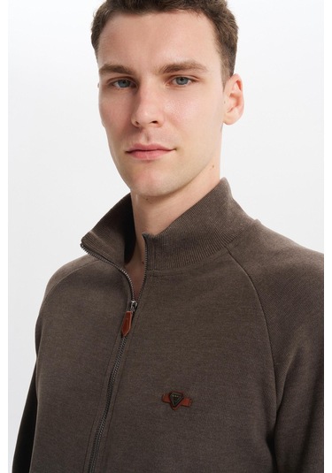 Arma Erkek Regular Fit Basic Reglan Kollu Selanik Kazak Karbon Fırçalı, Dik Yaka, Tam Fermuar, Cepli, Pamuk Polyester K30324698202 Kahverengi Arma Erkek Regular Fit Basic Reglan Kollu Selanik Kazak Karbon Fırçalı, Dik Yaka, Tam Fermuar, Cepli, Pamuk Polyester K30324698202 Kahverengi