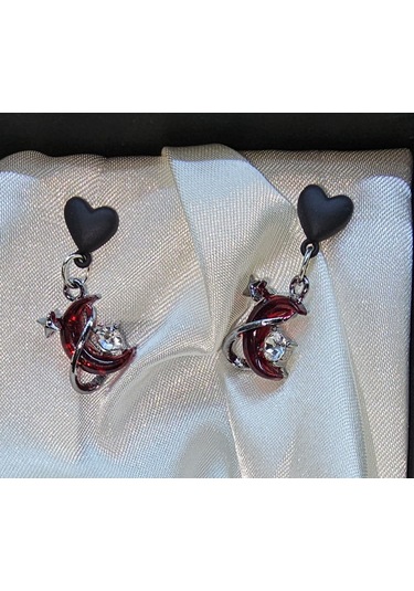 Dükkan Design Heart Detay Y2k Red Moon Küpe Gümüş