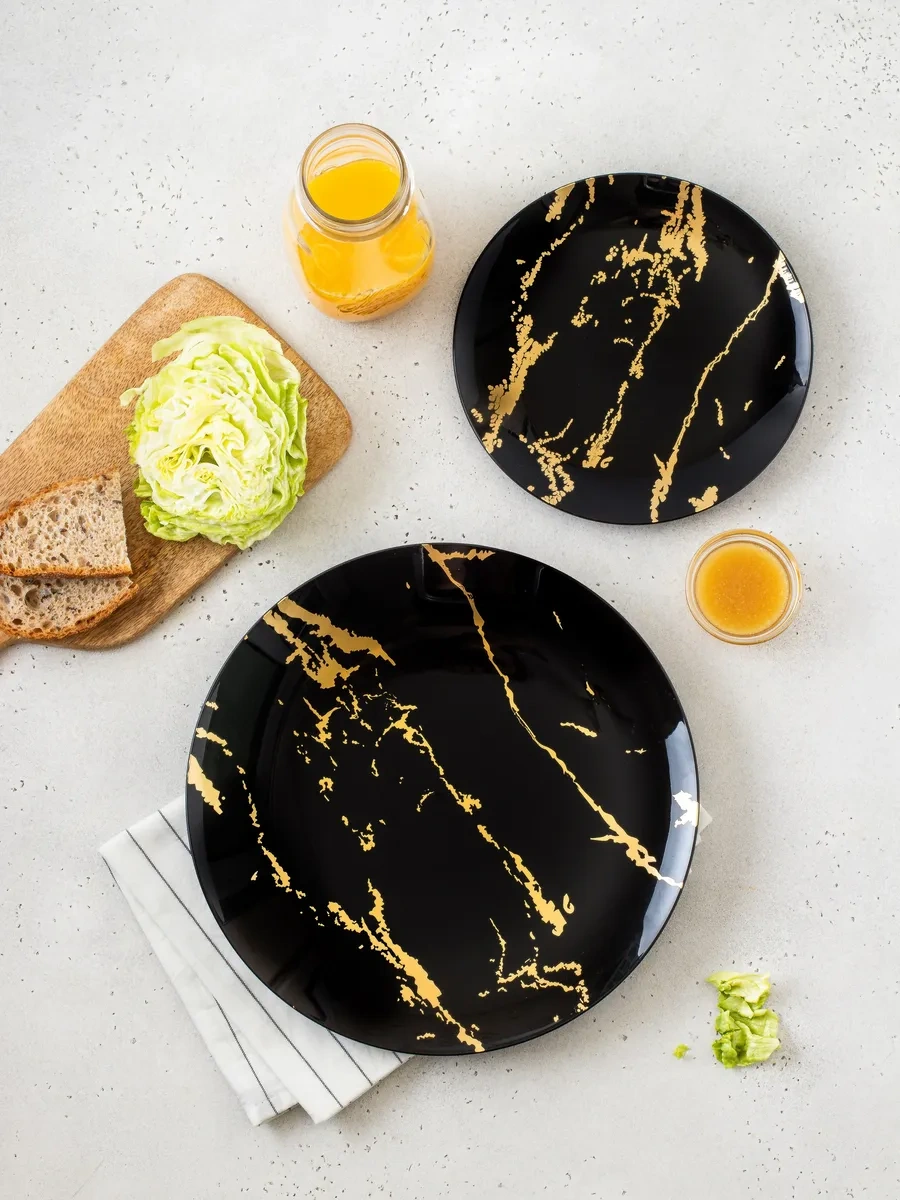 Family Co. Plastik Tek Kullanımlık Tabaklar, 2 Boyutlu Set 20 Adet. 362589158 100 adet