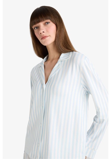 Defacto Pijama Takımı Regular Fit Çizgili Uzun Kollu Üst Uzun Alt-fall İn Love G2395ax25aube772 Mavi Defacto Pijama Takımı Regular Fit Çizgili Uzun Kollu Üst Uzun Alt-fall İn Love G2395ax25aube772 Mavi