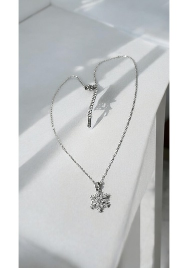 Kadın Çelik Kar Tanesi Model Kolye Gümüş Renk Çelik