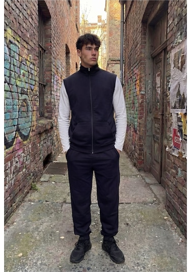 Erkek Siyah Dik Yaka Fermuarlı Yelekli 3 Lü Eşofman Takımı Beyaz Basic Sweatshirt & Jogger Alt Siyah Beyaz Erkek Siyah Dik Yaka Fermuarlı Yelekli 3 Lü Eşofman Takımı Beyaz Basic Sweatshirt & Jogger Alt Siyah Beyaz