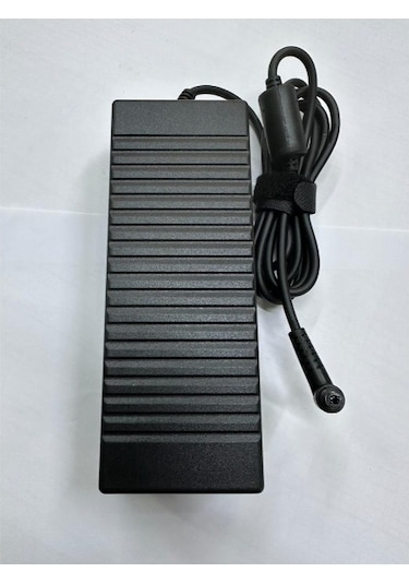 12 Volt 10 Amper Adaptör 12 Volt 10 Amper 5.5 Mm 2.5 Mm Adaptör