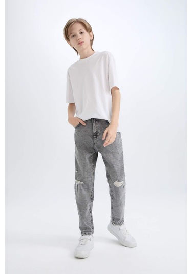 DeFacto Erkek Çocuk Balloon Fit Yırtık Detaylı Düz Paça Jean Pantolon C5707A824WNNM55