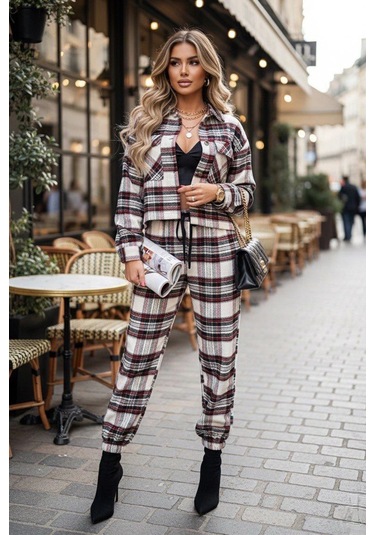 Kare Desenli Takım Renkli