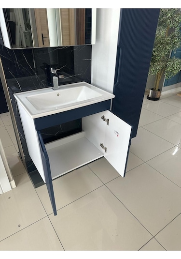 Banyo Dolabı Aynalı Boy Dolaplı Membran Kapaklı 65 Cm Mavi