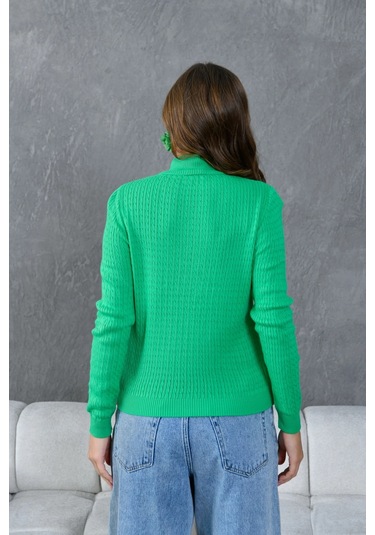 Kadın Dik Yaka Saç Örgü Nakış Detaylı Triko Kazak Yeşil