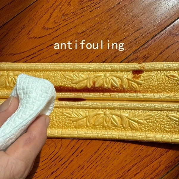 Trendooze Altın Yaprak Desenli Kendinden Yapışkanlı Duvar Şeridi 230x8cm Beyaz Beyaz