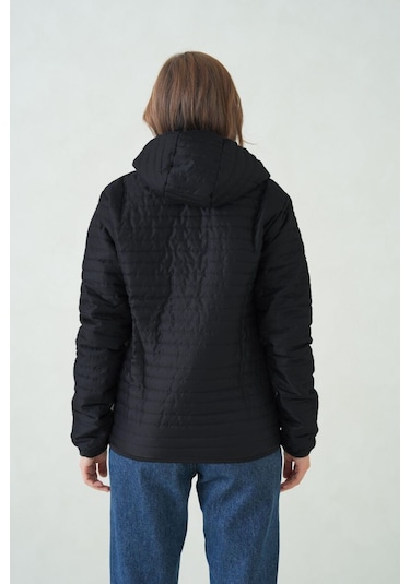 İçi Astarlı Su Ve Rüzgar Geçirmez Cepli Kapüşonlu Kadın Mont Siyah