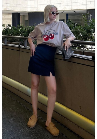 Madmext Lacivert Yüksek Bel Önden Yırtmaçlı Kısa Etek Mg2086 Lacivert