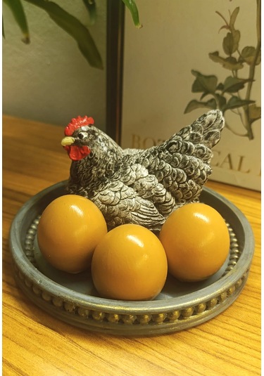 Artepieza Dekoratif Tavuk Ve Yumurtalar Tepsili Biblo Set - Bereket Ve Bolluk Temalı Gri Tavuk Figürü 1 Adet