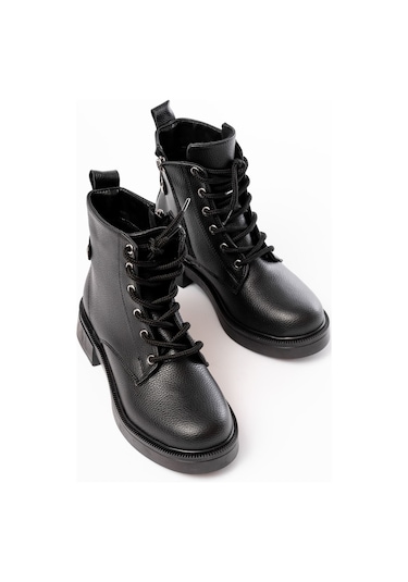 02-2003 Siyah Galata Bağcıklı Fermuarlı Günlük Kadın Bot Beyaz