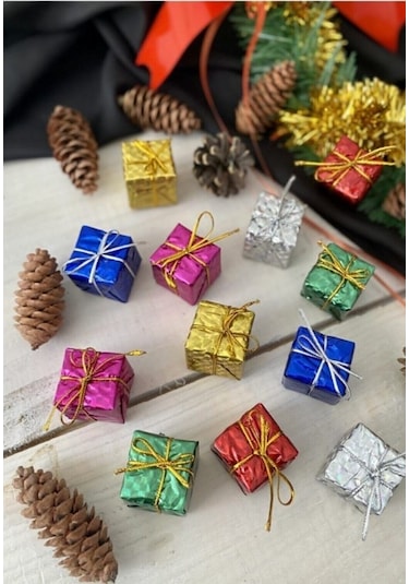 12 Adet Hediye Paketi Renkli Noel Yılbaşı Çam Ağacı Süsü 3 Cm