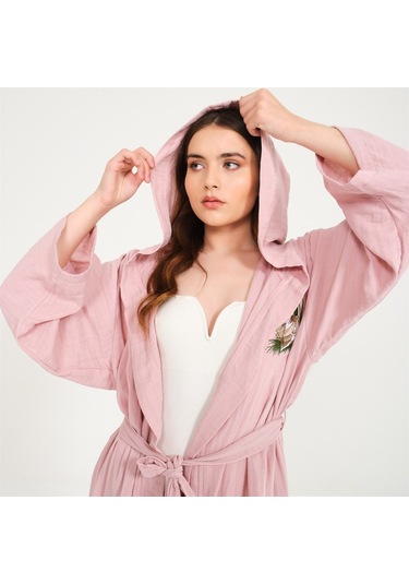 Ördek Nakışlı Kısa Kapüşonlu Müslin Kadın Bornoz-Pembe