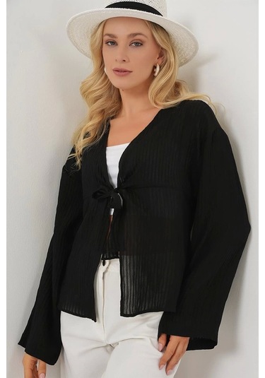 Önü Bağcıklı Bluz 952 - Siyah Si Yah